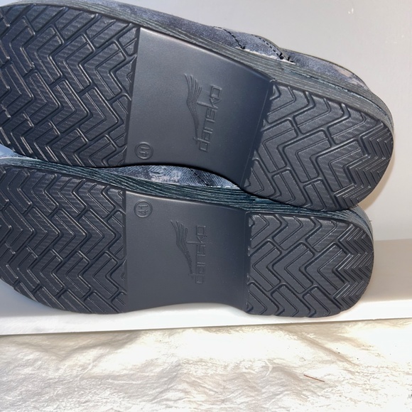 NWOT Dansko | Professional Clogs | Blue Denim Leather | Size 41 or US 10.5 - Picture 3 of 6
